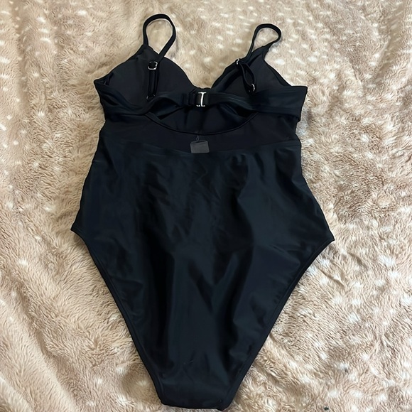 Cupshe one piece swimsuit size medium - Picture 3 of 5